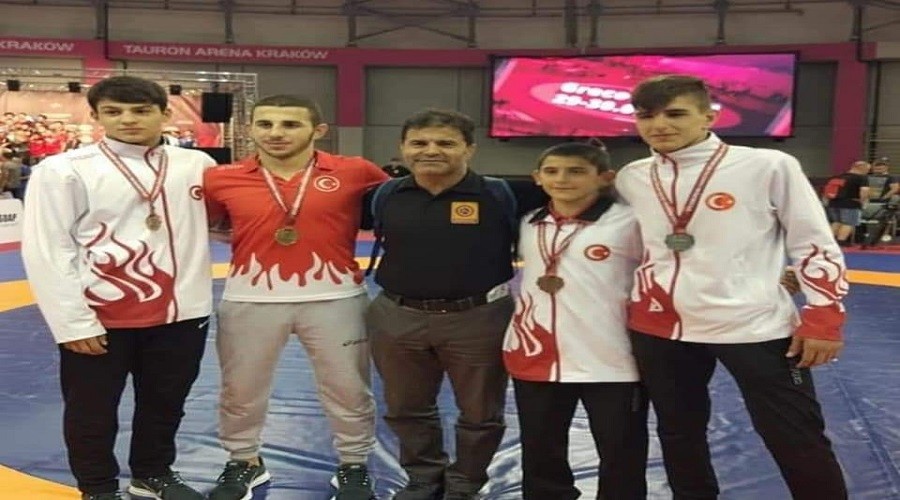 U15 Güreş Takımı'ndan Polonya'da 4 madalya