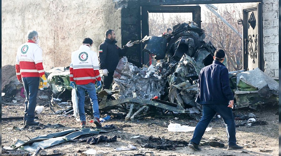 Ukrayna uçağı iki füzeyle vurulmuş