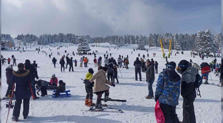 Uludağ'da kar kalınlığı 2 metreye yaklaştı