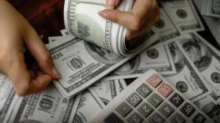 Uluslararası Yatırım Pozisyonu'nda (UYP) açık 296.7 milyar oldu