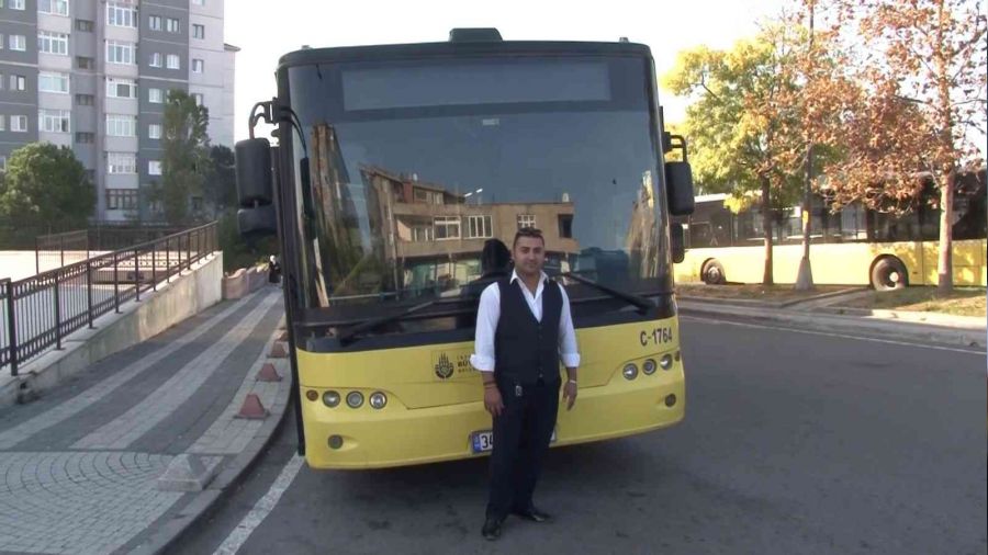 Ümraniye'de kalp krizi geçiren yolcuyu hastaneye otobüs şoförü yetiştirdi