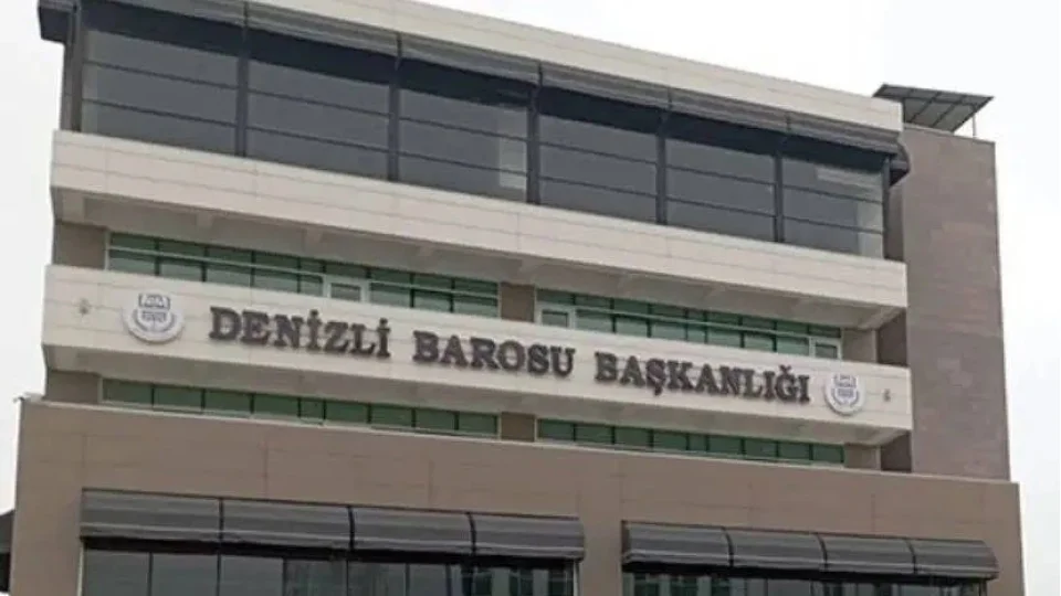 Uyu�turucu bask�n�nda baro ba�kan� ve 11 avukat g�zalt�na al�nd�