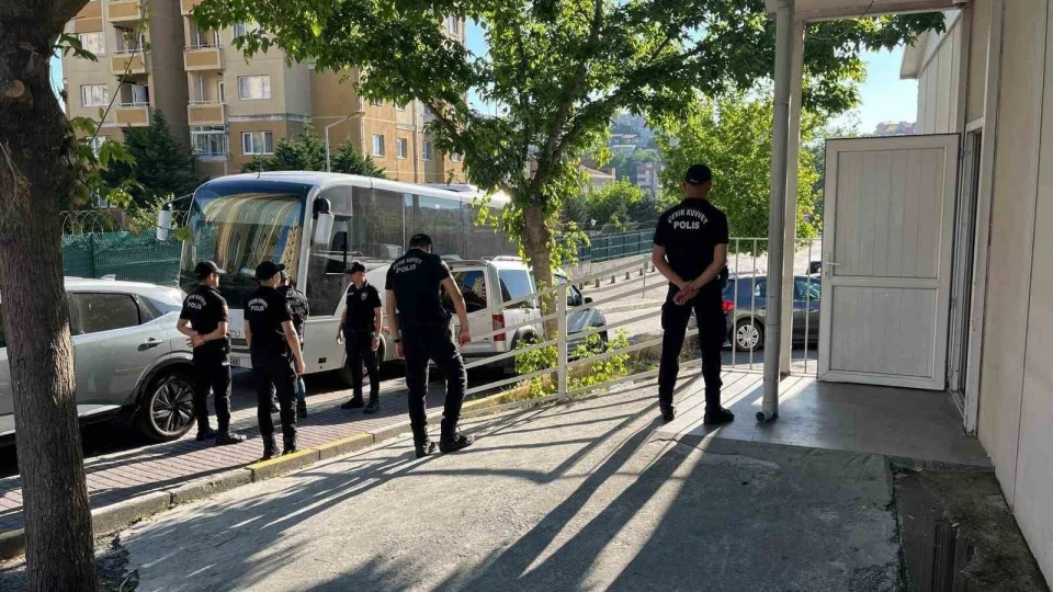 Uyuşturucu soruşturmasında 10 şüpheliye tutuklama talebi