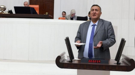 Vatandaş sefilleri oynuyor