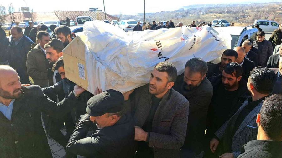 Vinç kazasında ölen işçi toprağa verildi