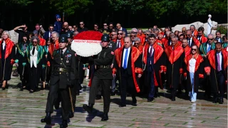 Yargıtay heyetinden adli yılın açılışı dolayısıyla Anıtkabir'e ziyaret