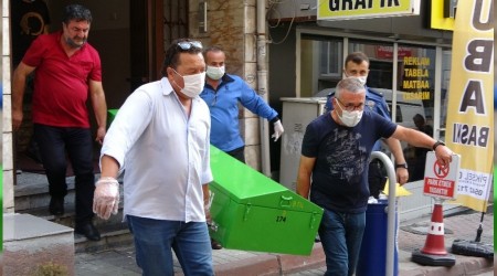 Yaşlı adam evinde ölü bulundu