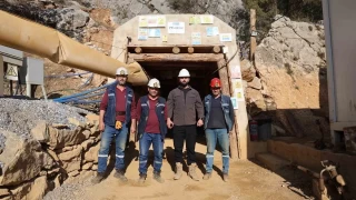 Yerin 700 metre altnda zorlu mcadele