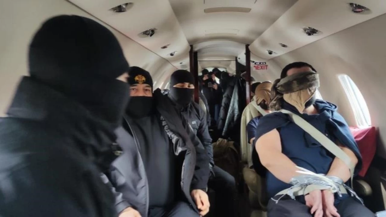 Y�llard�r aran�yorlard�, Ermenistan'dan T�rkiye'ye getirildiler