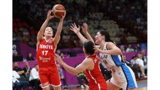 Yunanistan' evinde deviren A Milli Kadn Basketbol Takm eyrek finalde
