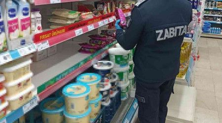 Zincir markette tarihi geçmiş ürüne el kondu