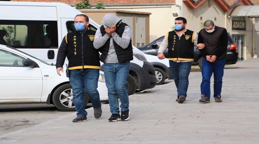 1 lira 75 kuruşluk kapkaça 2 tutuklama