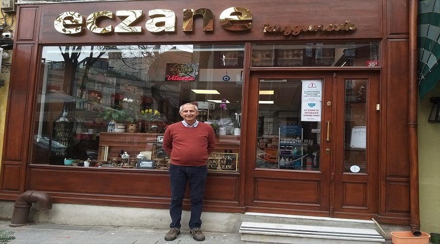 116 yıldır zamana meydan okuyan efsane "Kuzguncuk Eczanesi"