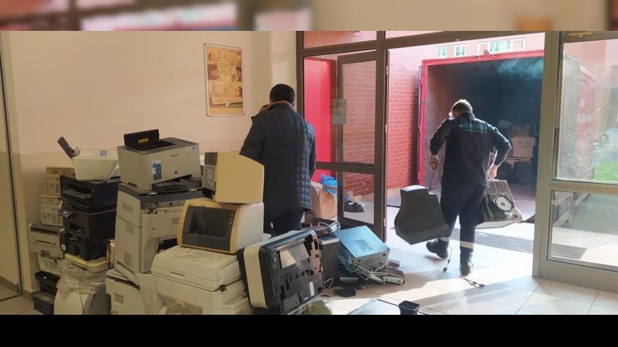 2 bin kilo elektronik at�k, geri d�n���me 1 ayda kazand�r�ld�  