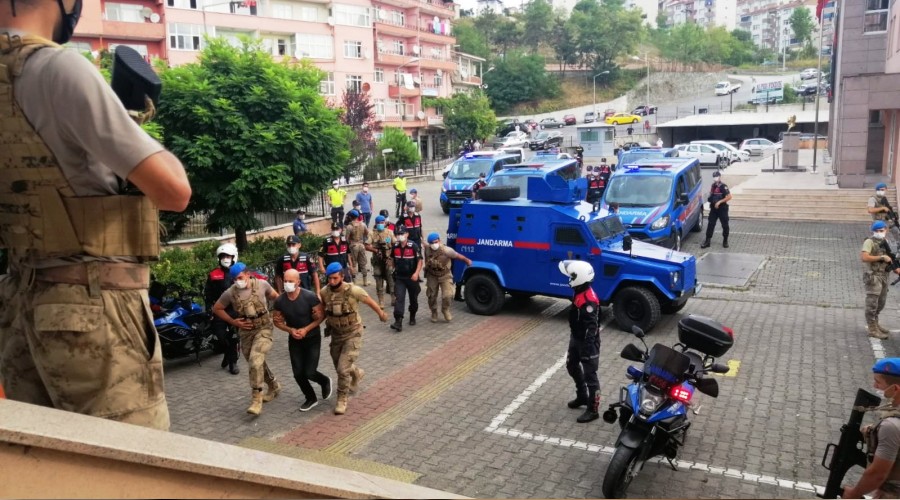 2 cinayetin zanlıları yeni plan yaparken yakalandı
