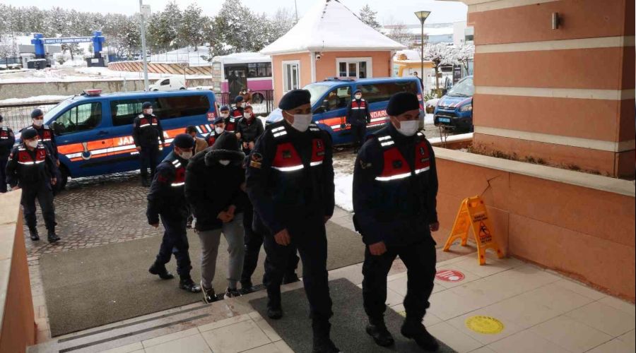 2 milyon liralık vurgun yaptılar