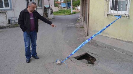 3 ayrı noktadaki yol çökmesi tedirgin ediyor