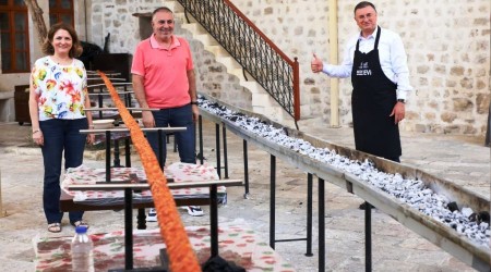 31 metrelik boru kebabı yapıldı