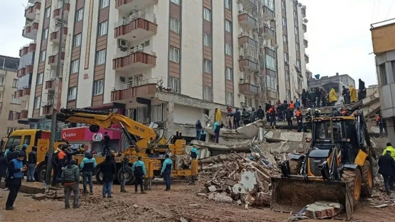 51 kiinin ld Furkan Apartman'nda kolon kesildii bilirkii raporuyla tespit edildi