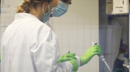 8 kişiye yanlışlıkla 5 kat fazla doz aşı vuruldu