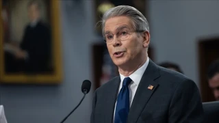 ABD, Hindistan'�n Rus petrol� al�m�na ge�ici olarak izin verdi