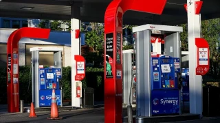 ABD'de ortalama benzin fiyat� may�sta y�ll�k y�zde 42,2 artt�