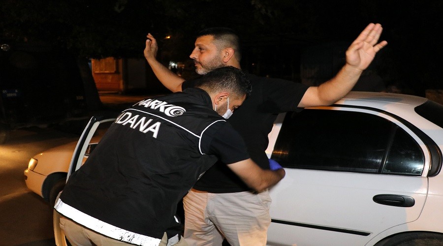 Adana polisi narkotik mesaisinde