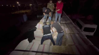 Adana'da saman balyaları arasından 35 kilo esrar çıktı