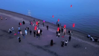 Ahlat'ta Gazzeli çocuklar için dilek feneri uçuruldu