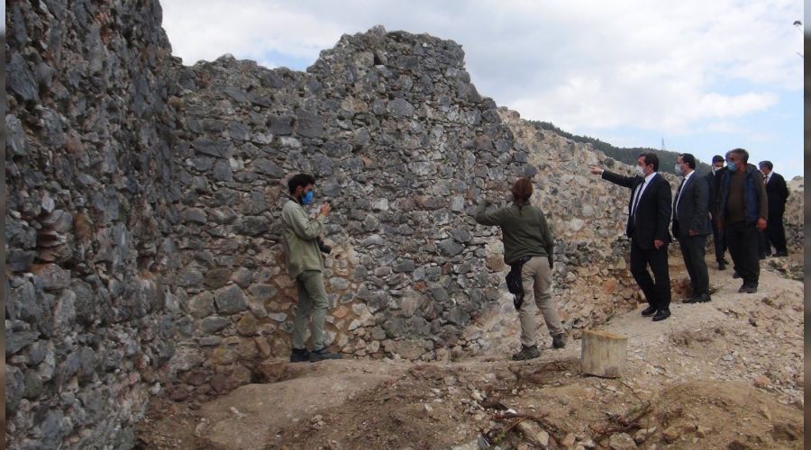 Akyaka Kalesi 7 ayda gün yüzüne çıktı