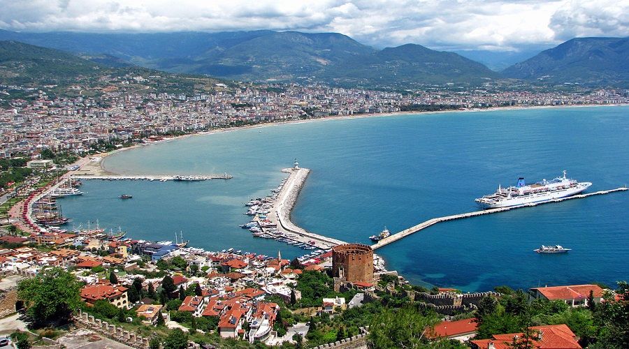 Alanya'da icradan sat�l�k arsa
