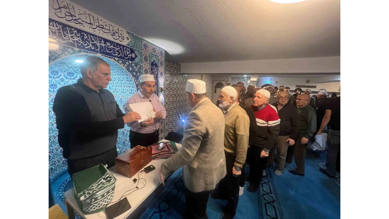 Almanya'da Sakal-� �erif ziyarete a��ld�