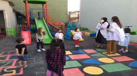 Anaokulu ve ilkokullarda ilk ders zili çaldı