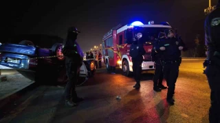 Ankara'da kaza yapan araca baka otomobil arpt: 2 l
