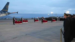 Ankara'da, Libyal� askerler resmi t�renle �lkelerine u�urland�