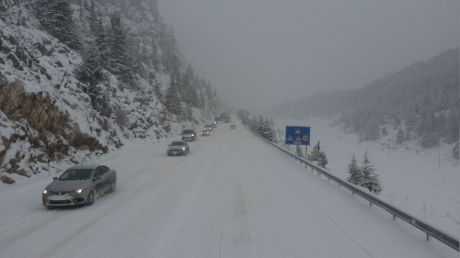 Antalya-Konya karayolunda kar kalnl 20 cm