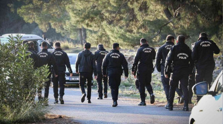 Antalya'da bulunan cesedin kafası ve kolları aranıyor