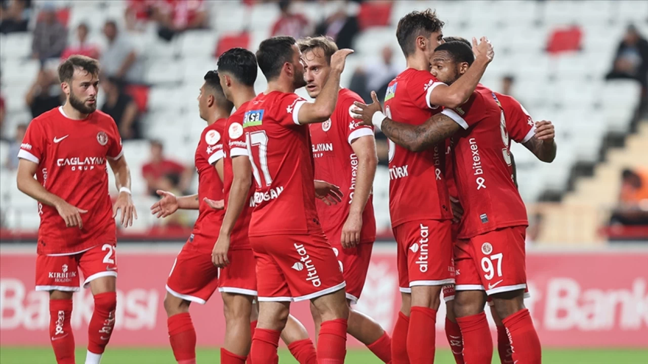 Antalyaspor 3'de 3 peşinde