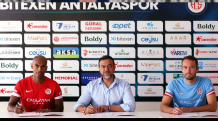 Antalyaspor'da çifte imza