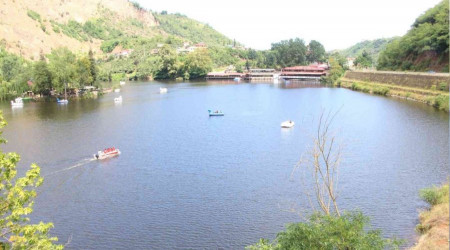 Arap turistlerin yeni gözdesi Sera Gölü