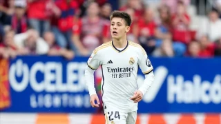 Arda G�ler'den fizik yasalar�n� alt �st eden gol