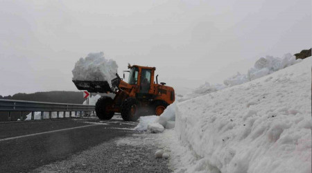 Ardahan-Ardanuç yolu 4 ay sonra ulaşıma açıldı