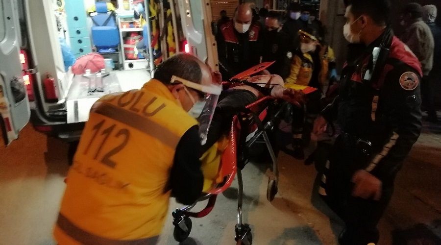 Arkada��n� 3 yerinden b��aklad�, serbest b�rak�ld�