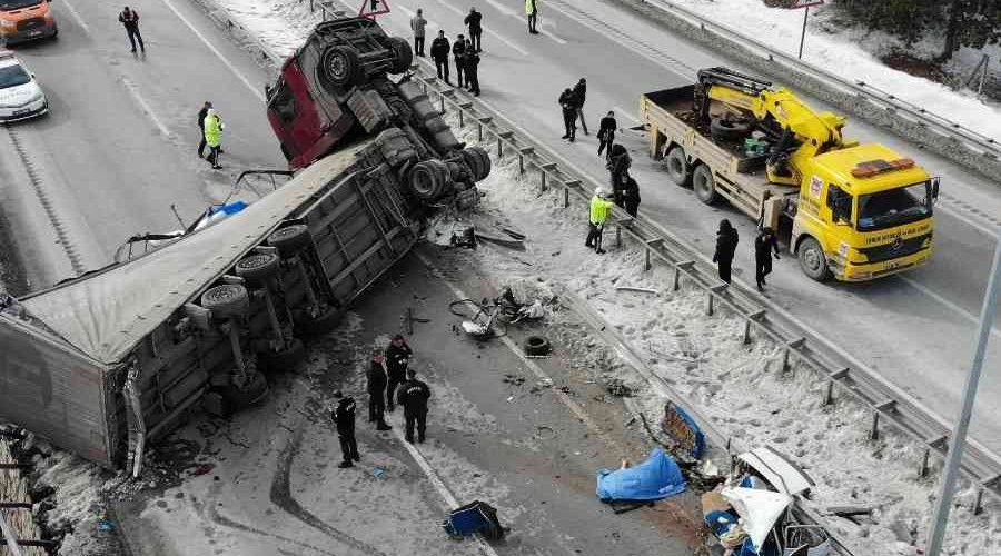 Asker ocağına teslim olmaya giderken kazada hayatını kaybetti
