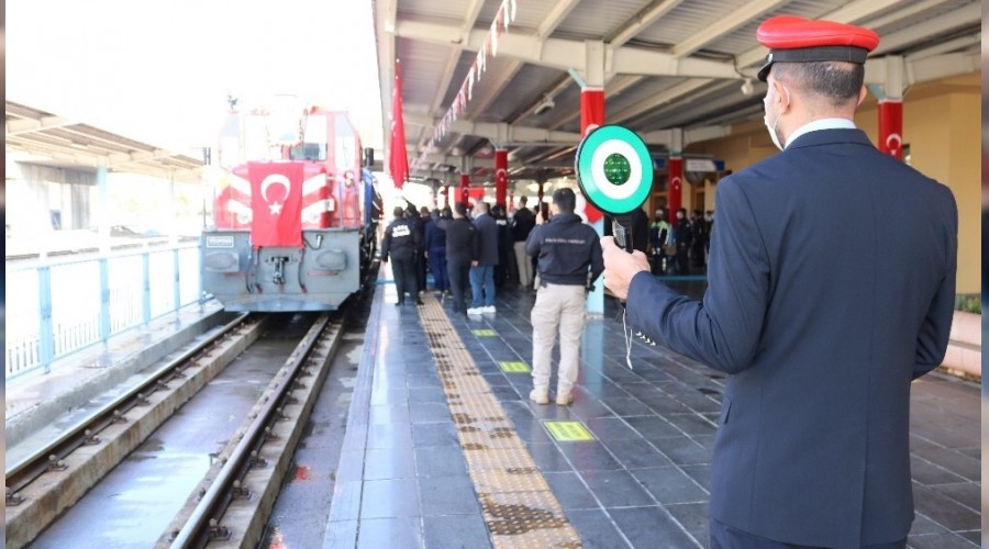 Atatürk'ün Diyarbakır'a gelişi törenlerle kutlandı