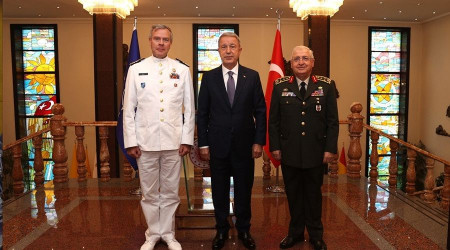 Bakan Akar, NATO Askerî Komite Başkanı Oramiral Bauer'i kabul etti