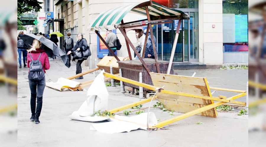 Balkanlar f�rt�naya teslim