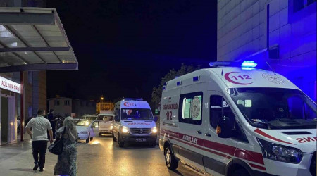 Balkondan düşen kadın hayatını kaybetti, aileler hastanede birbirine girdi