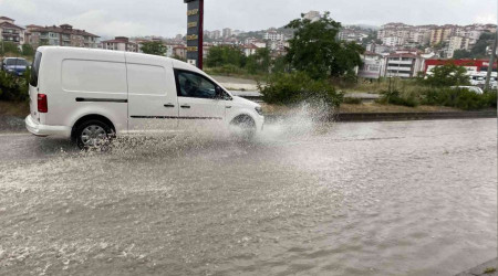 Bartın'da hoparlörlerden 'sel' uyarısı yapılıyor
