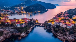 Bartnn sosyo-kltrel yaps ve zm bekleyen sorunlar